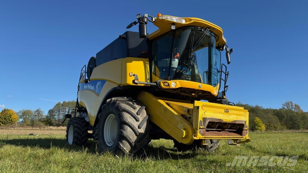 New Holland CX 8080 Kombajny zbożowe
