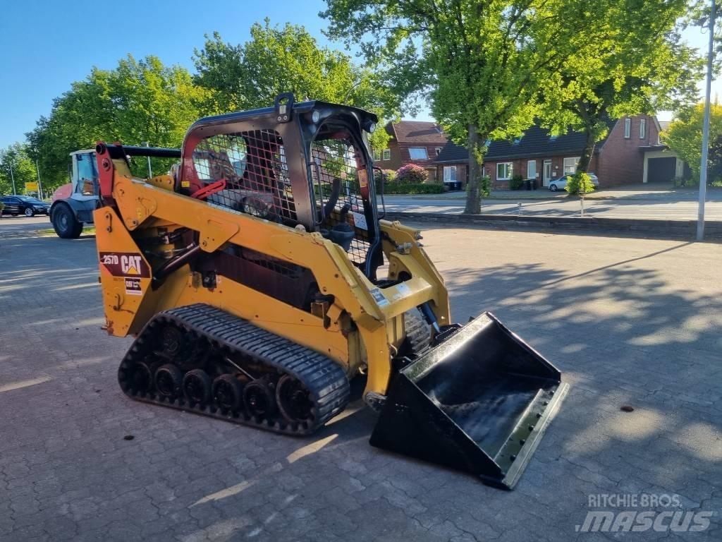 CAT 257 D Ładowarki burtowe