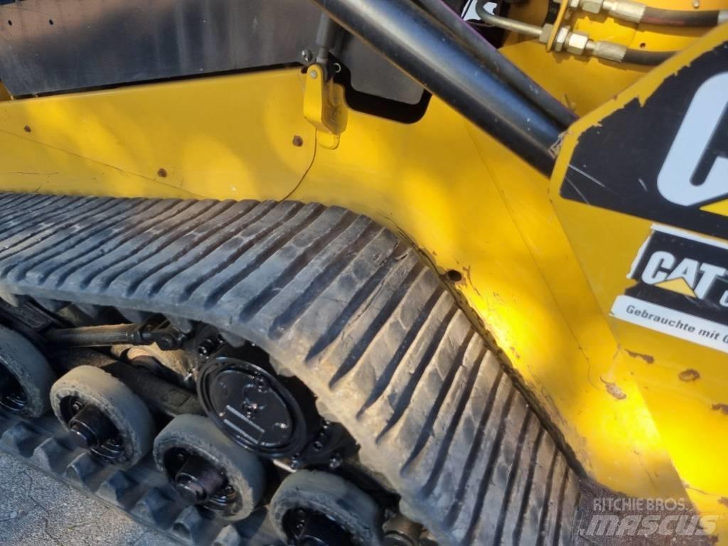 CAT 257 D Ładowarki burtowe