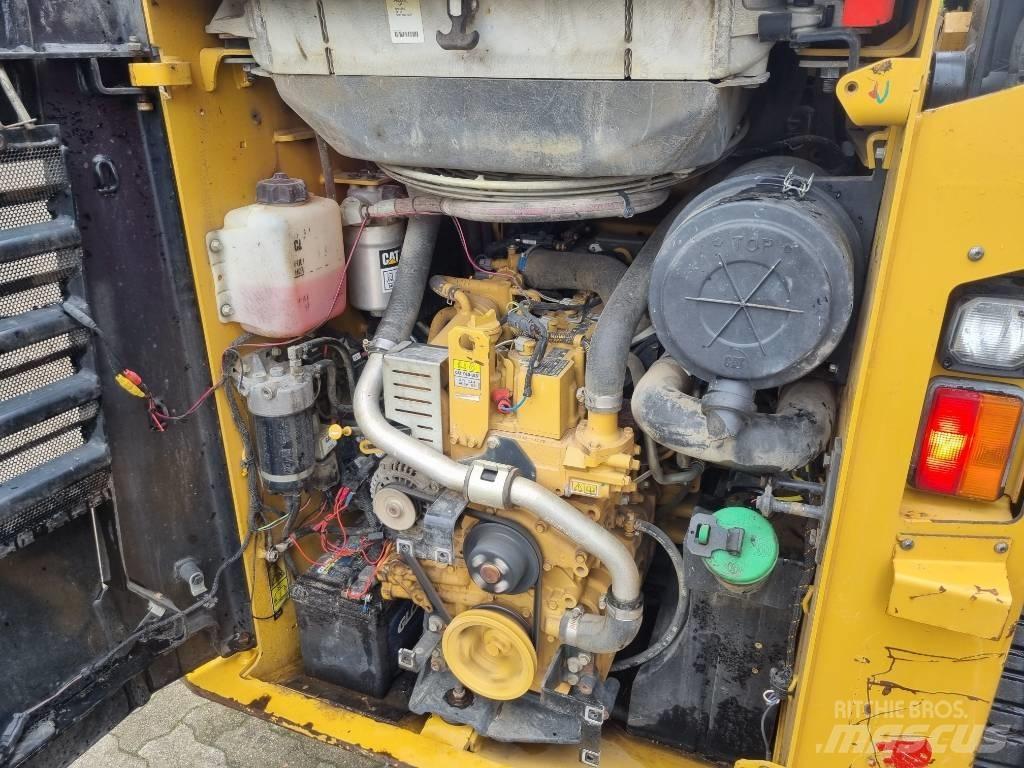 CAT 257 D Ładowarki burtowe