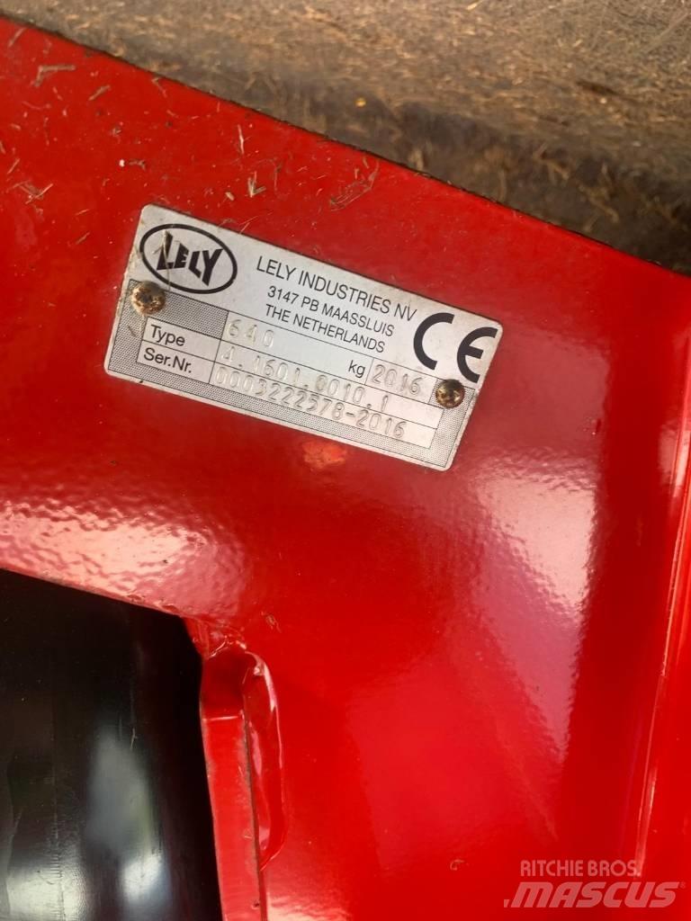 Lely splendimo 300 Kosiarki