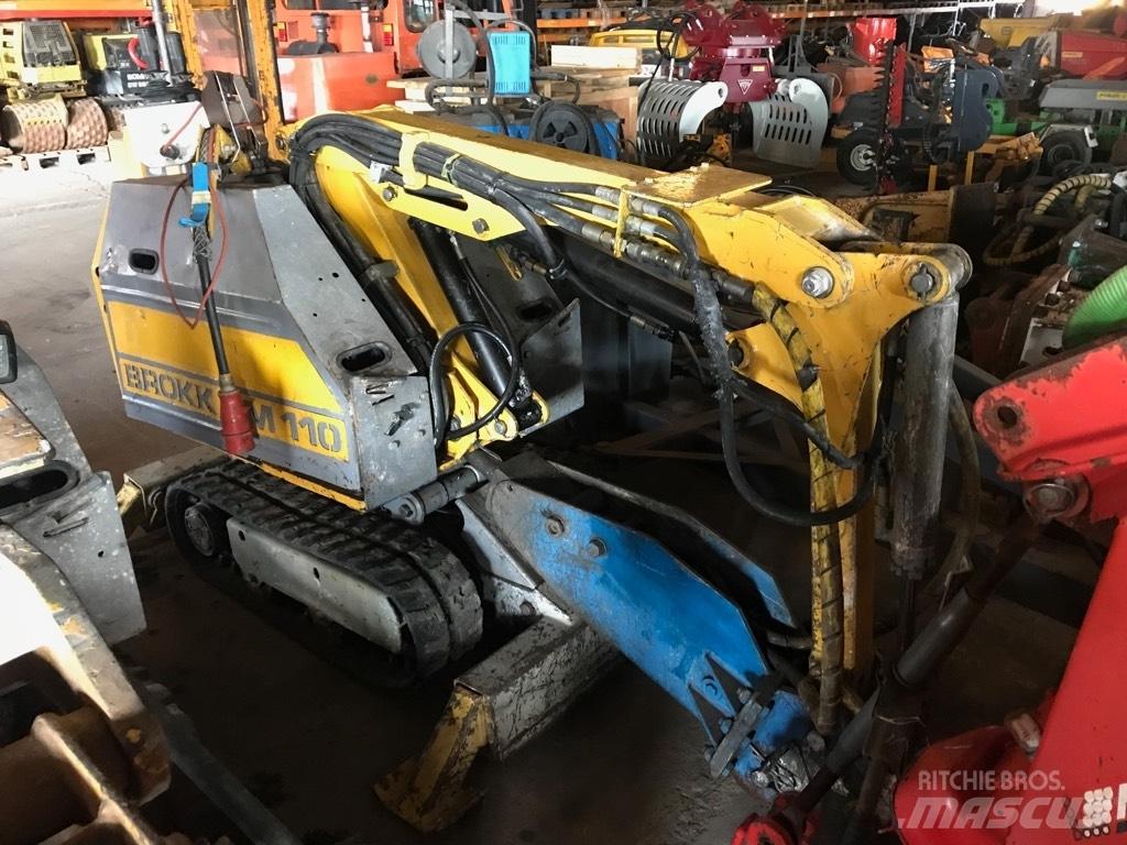 Brokk BM110E Minikoparki