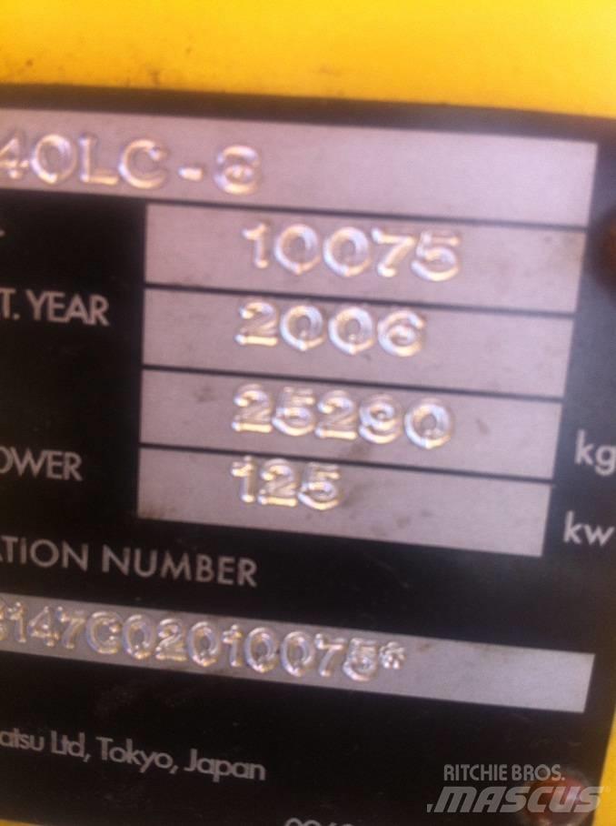 Komatsu PC240-8 Koparki gąsienicowe