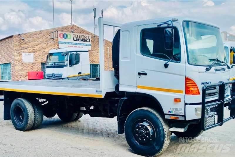Hino 500 1322 4x4 Inne