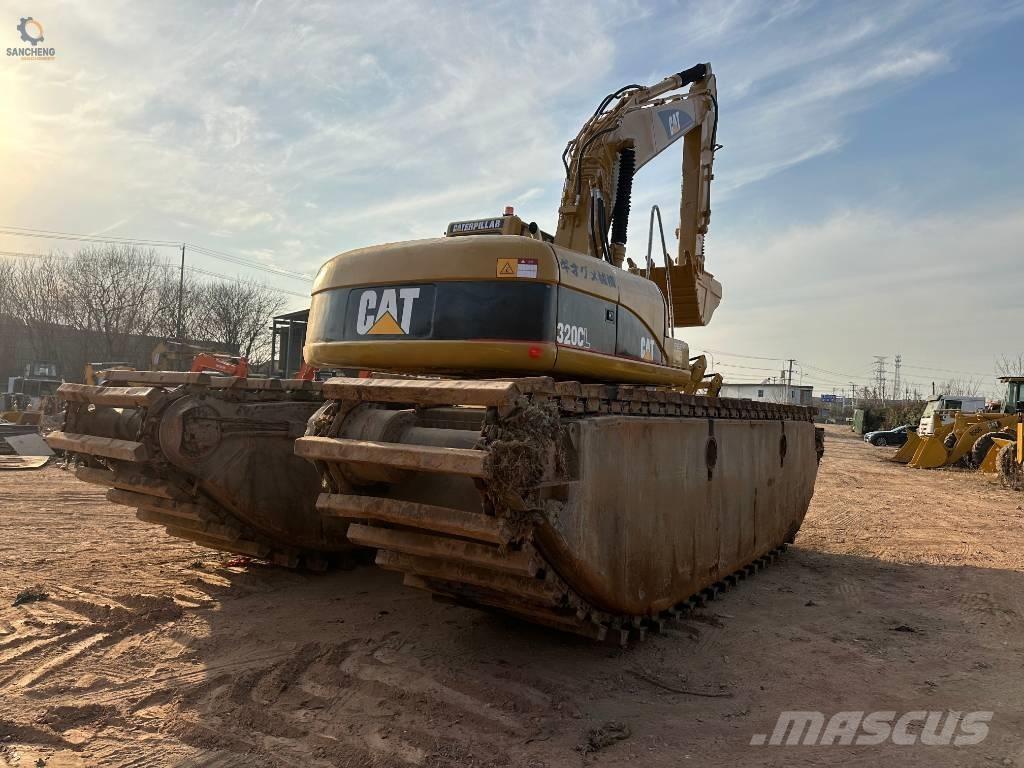 CAT 320CL Koparki pływające - amfibie