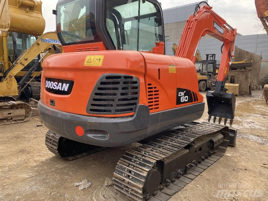 Doosan DX 60 Koparki gąsienicowe