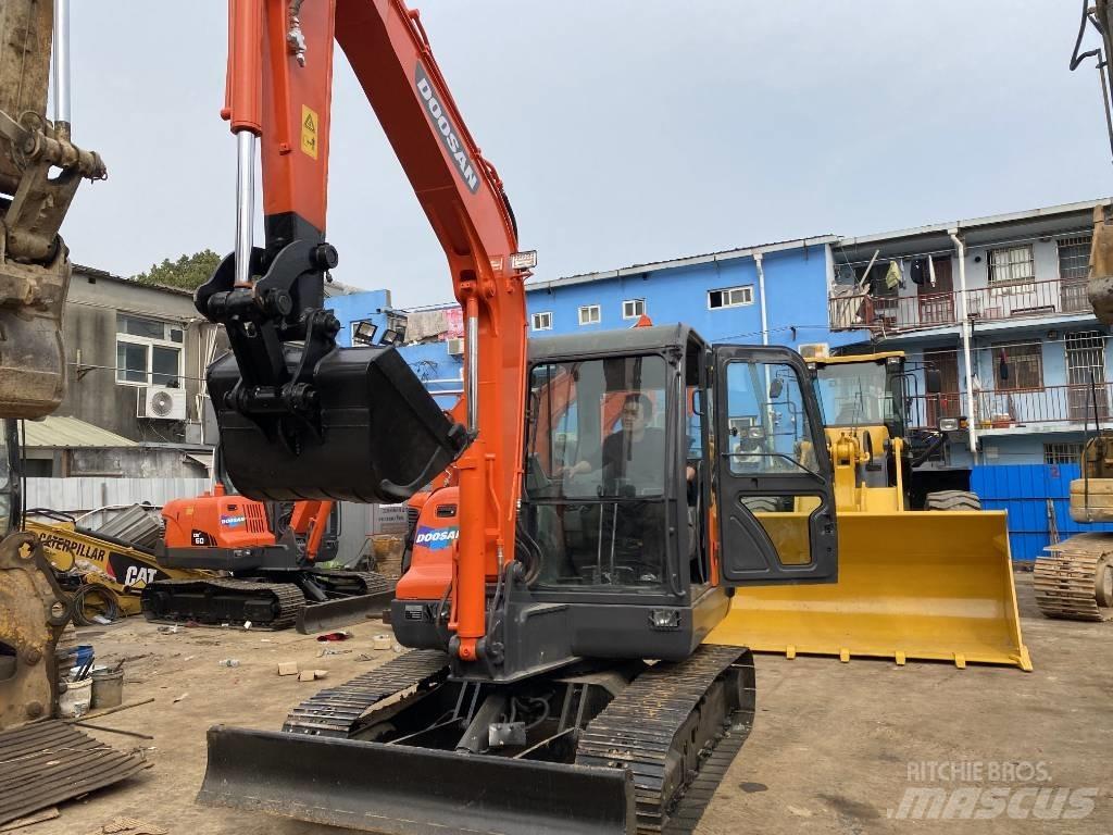 Doosan DX 60 Koparki gąsienicowe