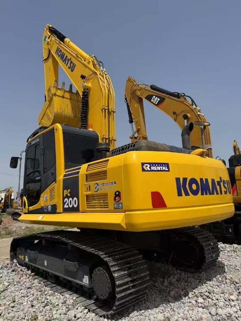Komatsu 200-8 Koparki gąsienicowe