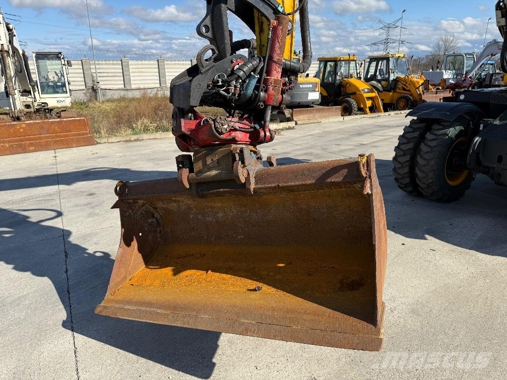 JCB Hydradig Koparki kołowe
