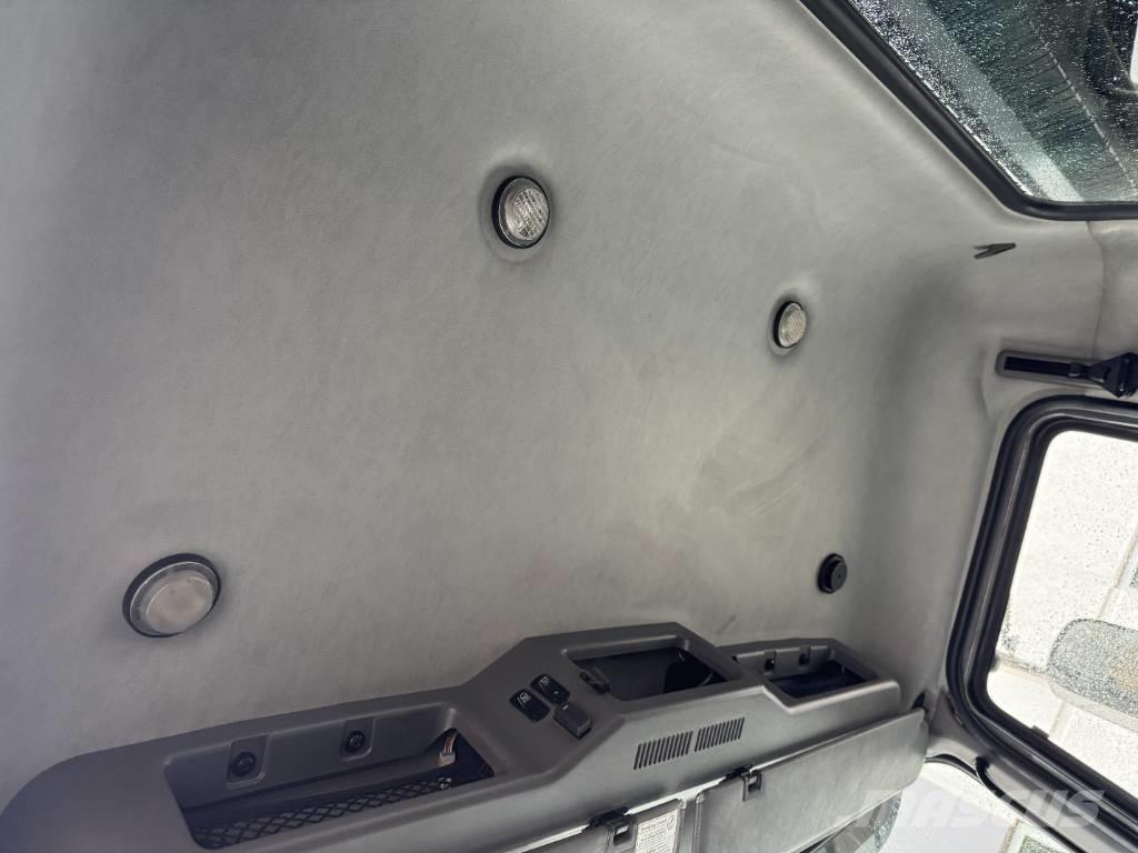 Mack GU 713 Ciężarówki z wymienną zabudową