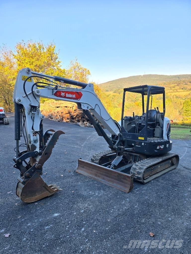 Bobcat E42 Minikoparki