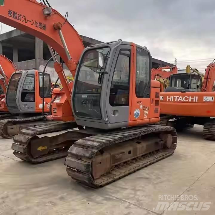 Hitachi ZX135US Koparki gąsienicowe