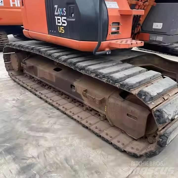 Hitachi ZX135US Koparki gąsienicowe