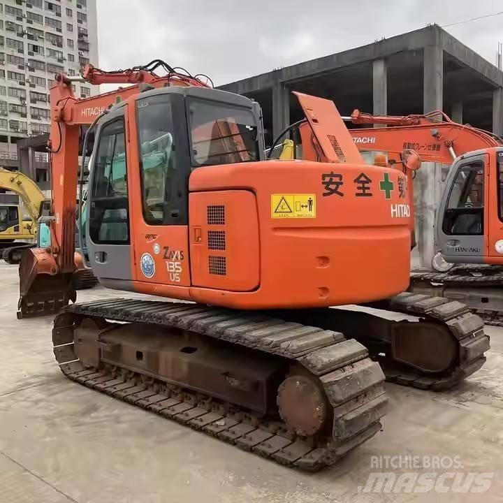 Hitachi ZX135US Koparki gąsienicowe