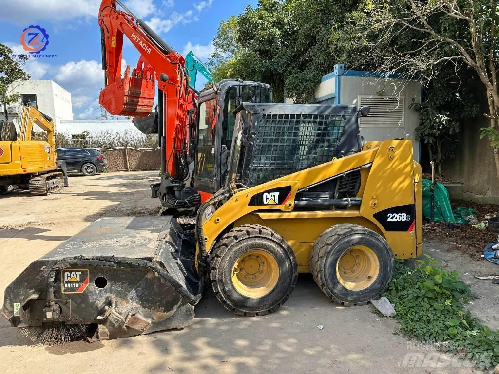 CAT 226 B Ładowarki burtowe