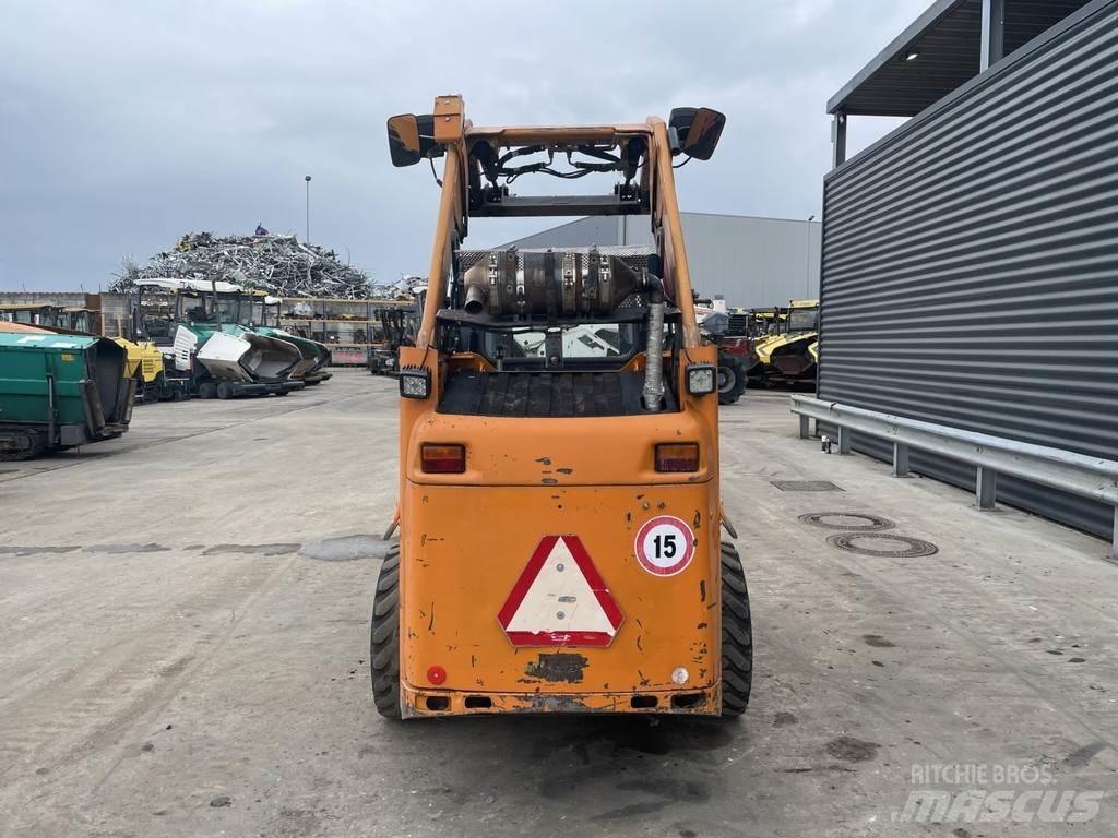 CAT 226B Skidery