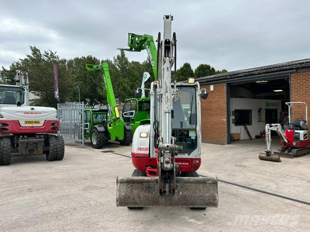 Takeuchi TB 230 Minikoparki