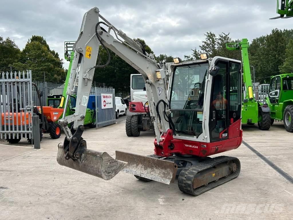 Takeuchi TB 230 Minikoparki