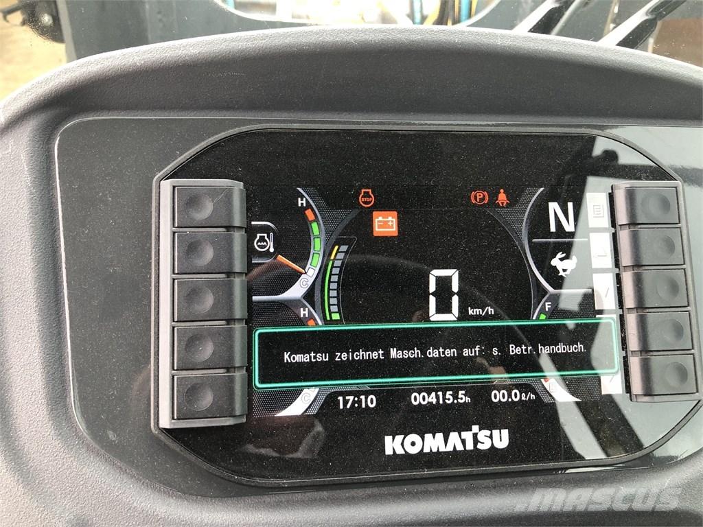 Komatsu WA70M-8 Miniładowarki