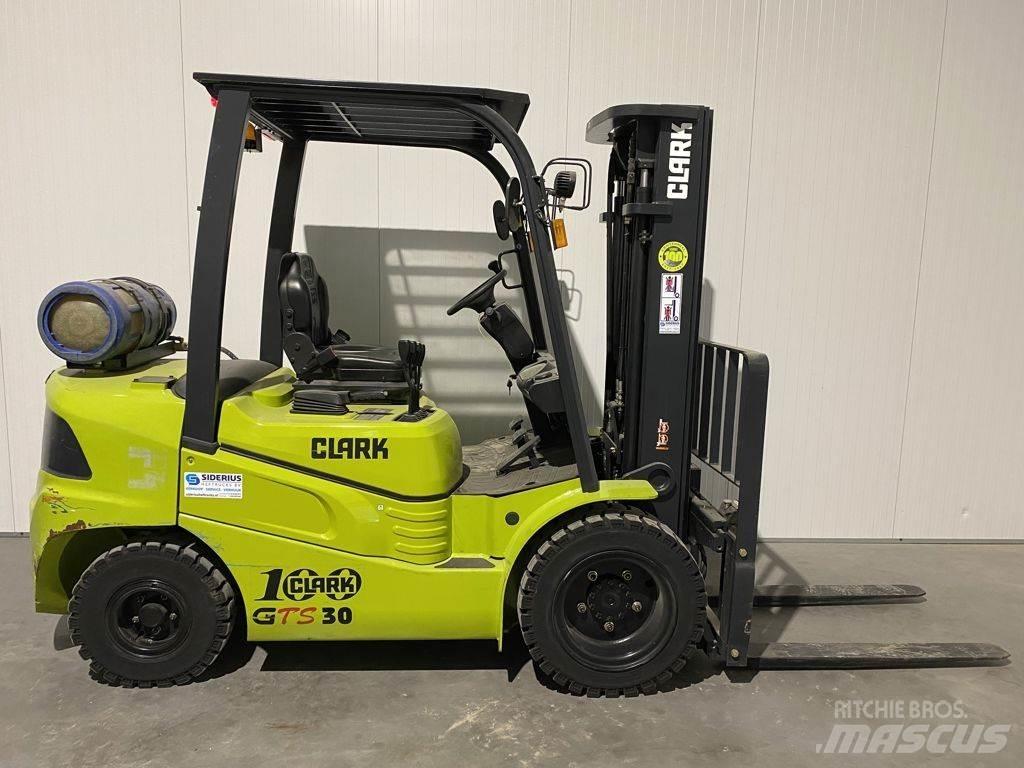 Clark GTS30 Wózki LPG