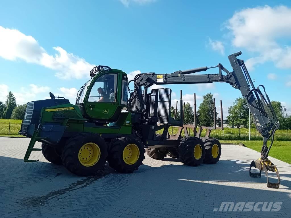 John Deere 1010G Forwardery