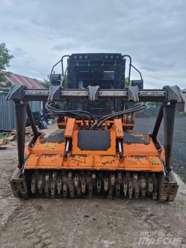 FAE PT-300 Traktory leśne