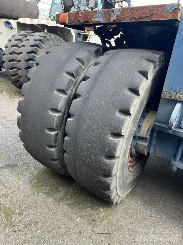 Terex TFC45 Wózki typu Reachstacker