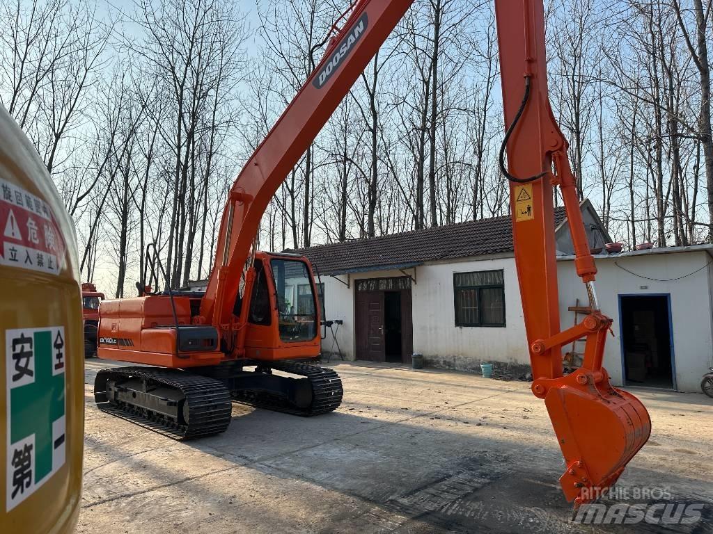 Doosan DX140 Minikoparki
