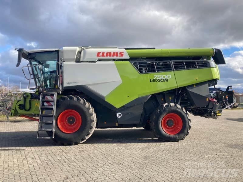 CLAAS LEXION 7500 Kombajny zbożowe