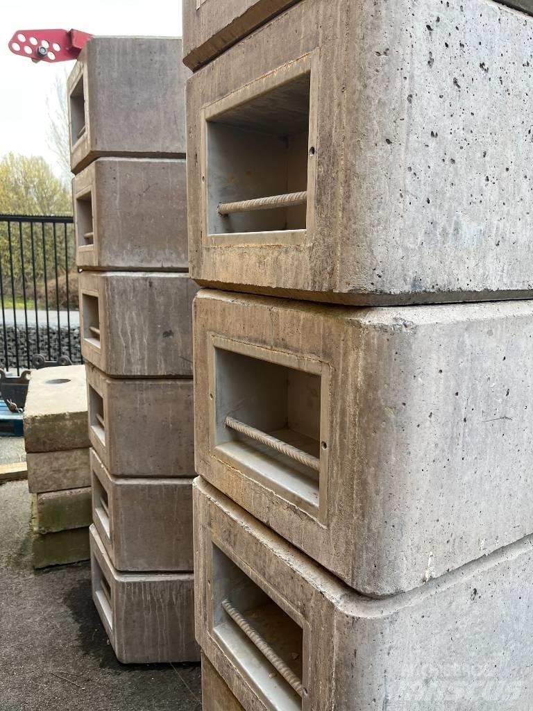 Potain IGO 22 Żurawie samowznoszące