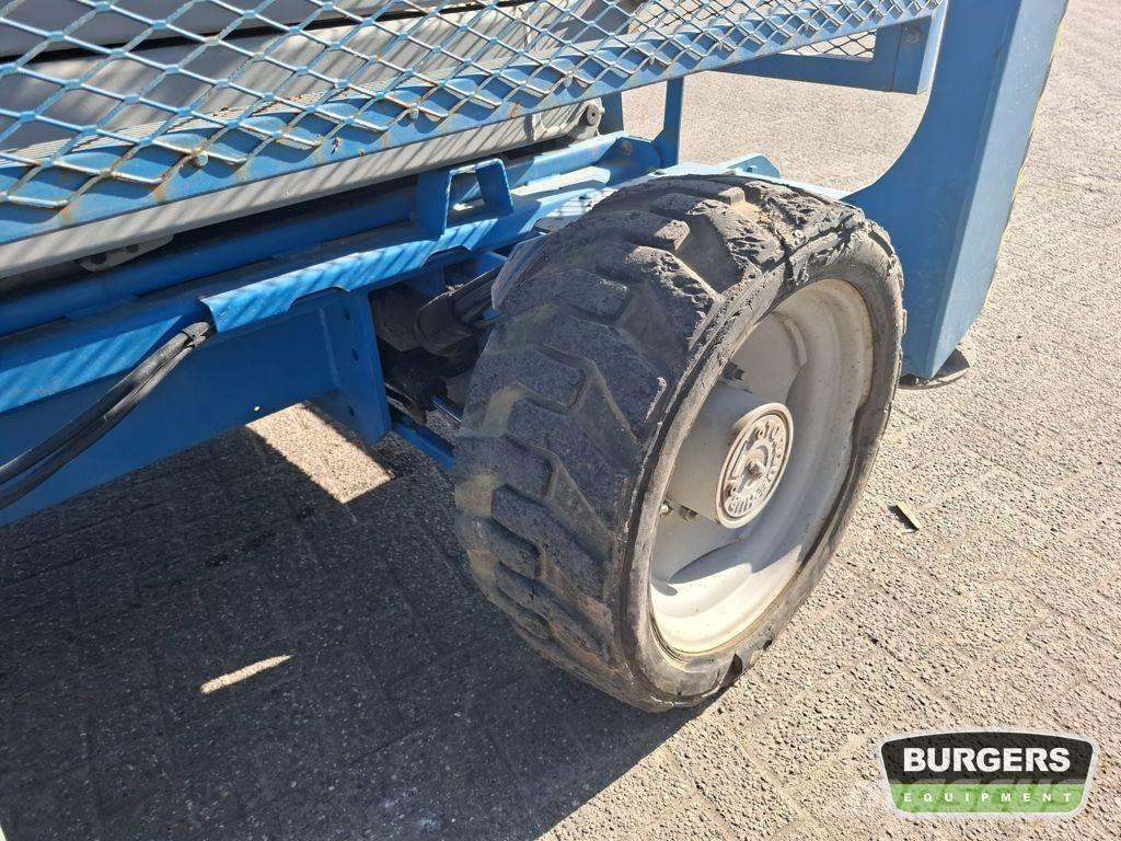 Genie GS4390 RT Podnośniki nożycowe