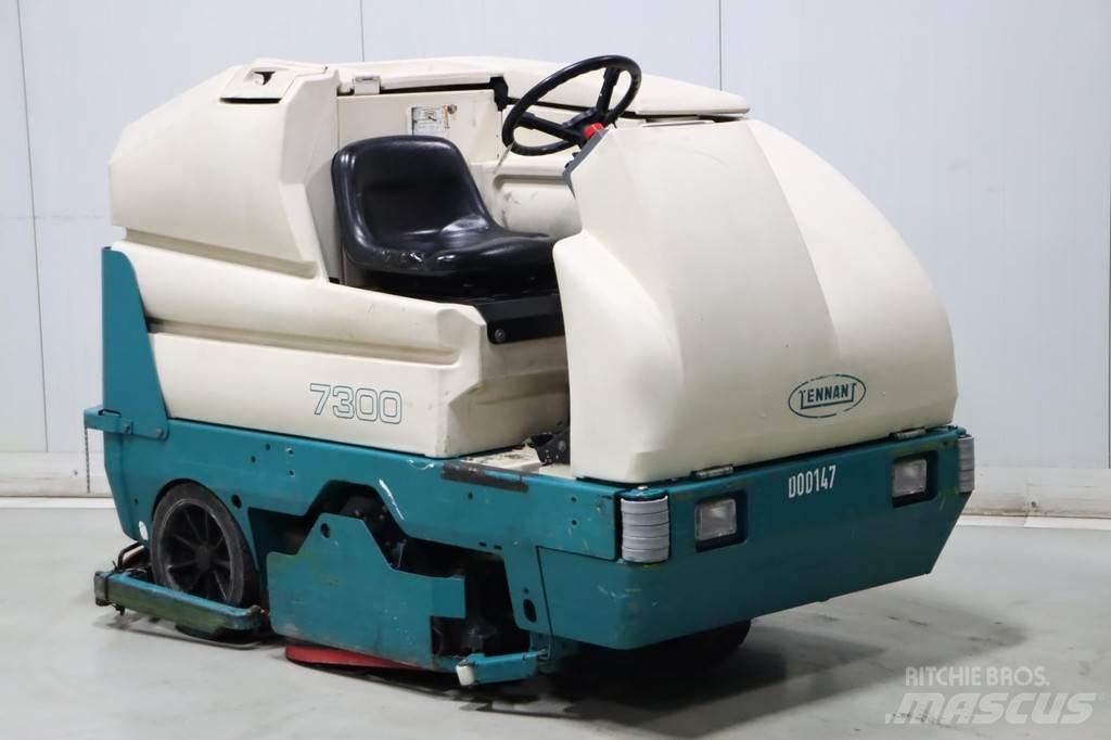 Tennant 7300E Zamiatarki - Zgarniarki - Odśnieżarki