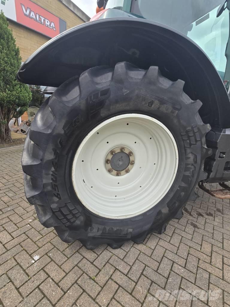 Valtra T 174 Ciągniki rolnicze