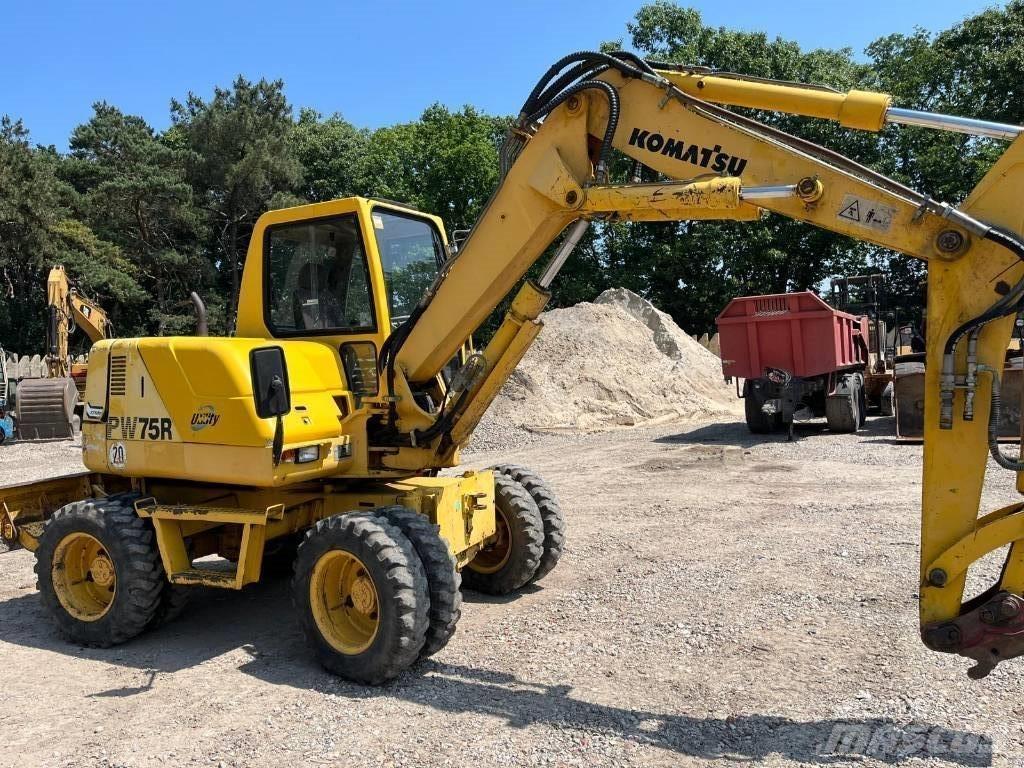 Komatsu PW 75 R Koparki kołowe