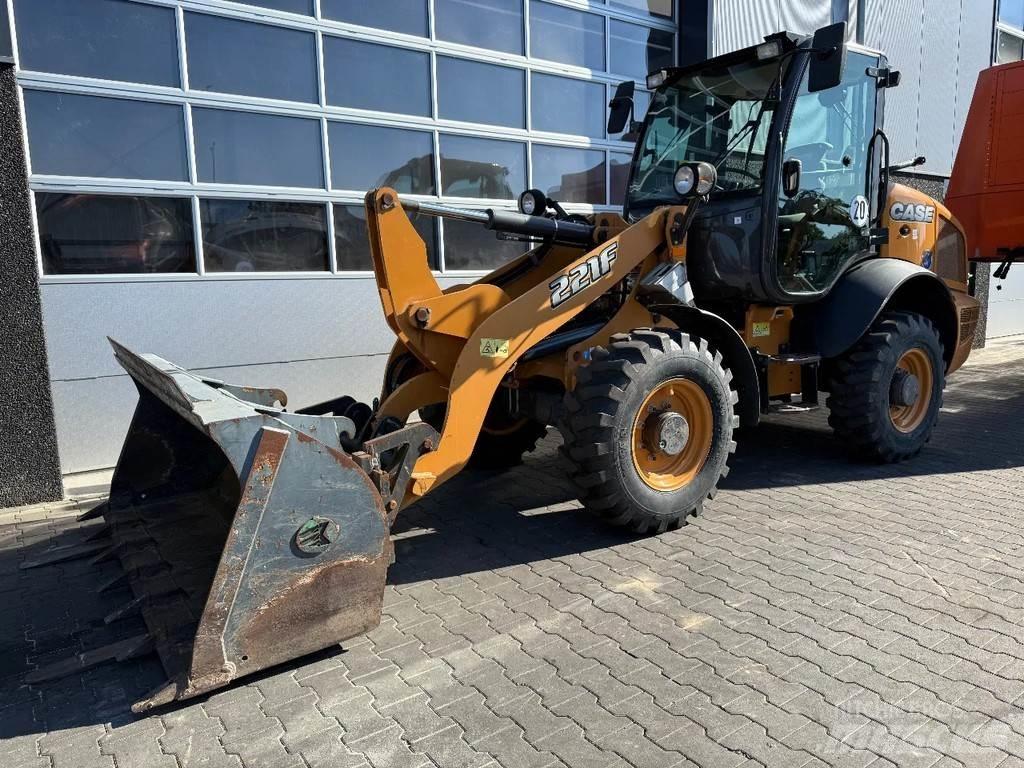 CASE 221F Ładowarki kołowe