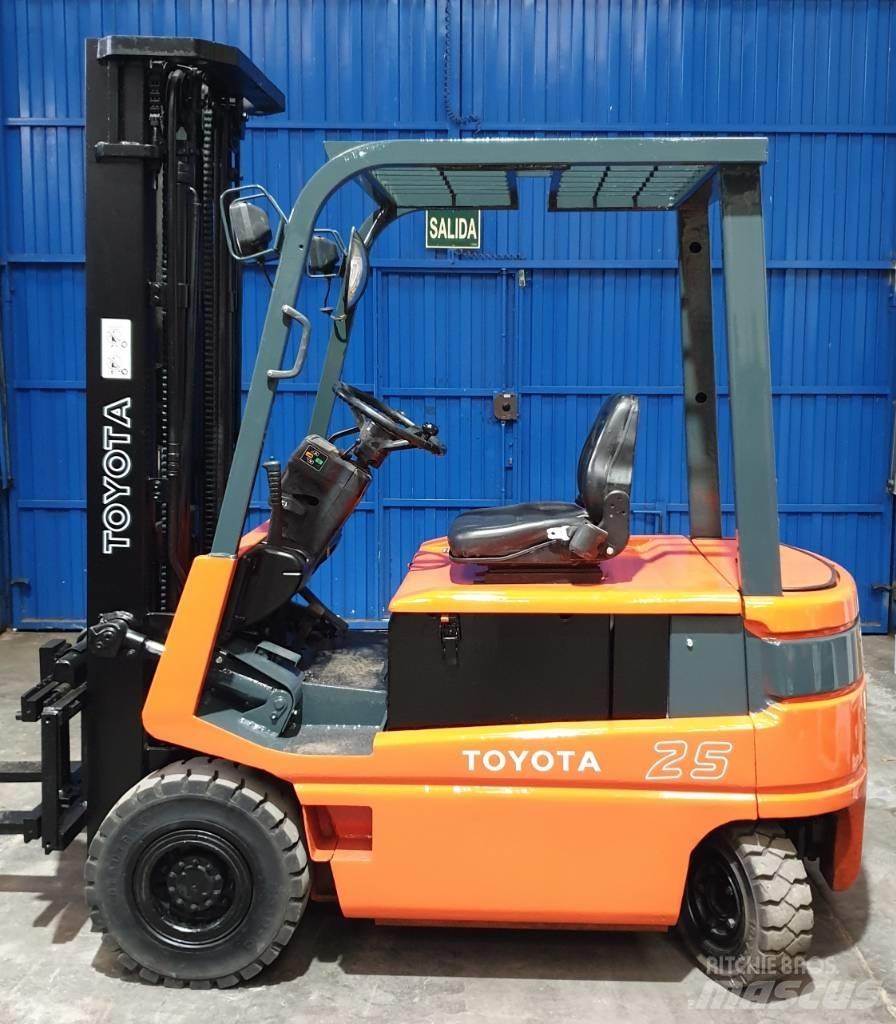 Toyota FBM 25 Wózki elektryczne