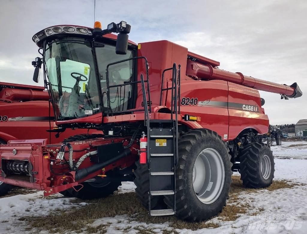 CASE 8240 Kombajny zbożowe