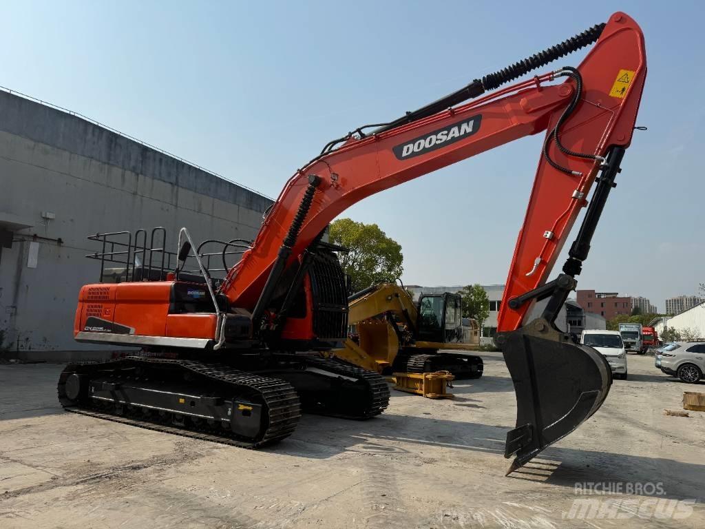 Doosan DX 225 LC Koparki gąsienicowe