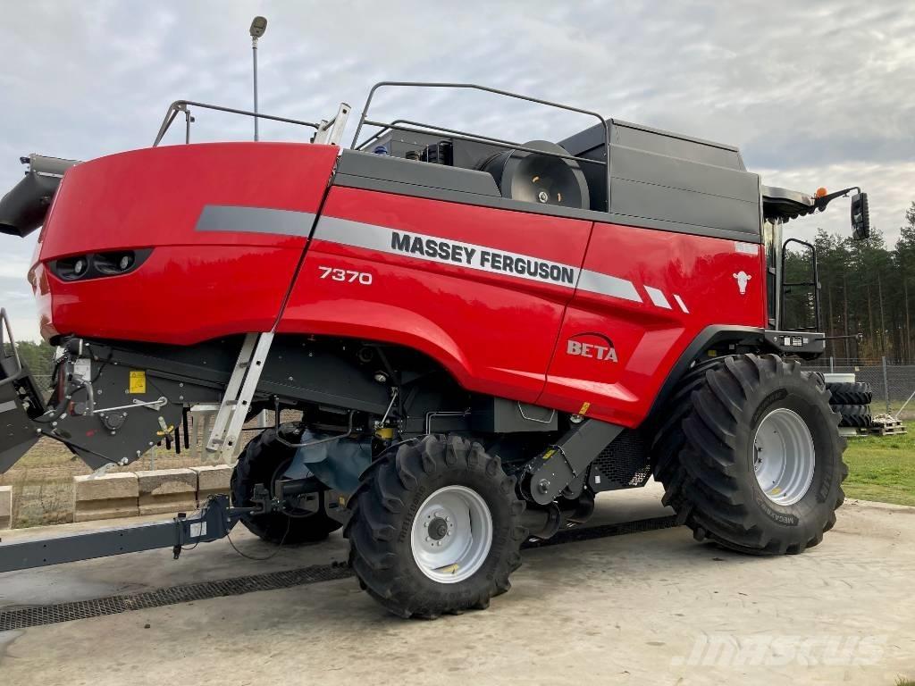 Massey Ferguson 7370 Kombajny zbożowe