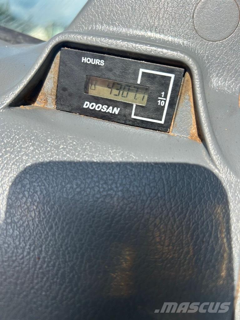 Doosan DX140 LC-7 Koparki gąsienicowe