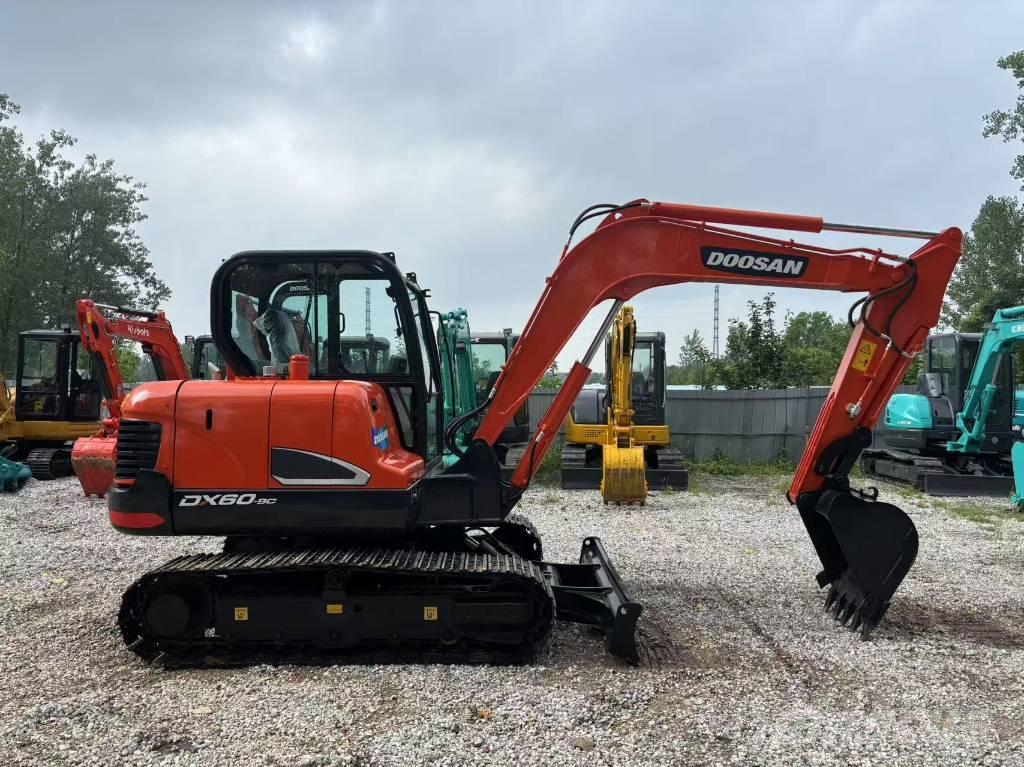 Doosan DX 60 Minikoparki