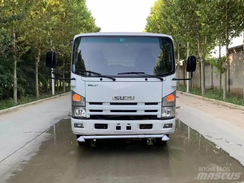 Isuzu ELF Pojazdy komunalne