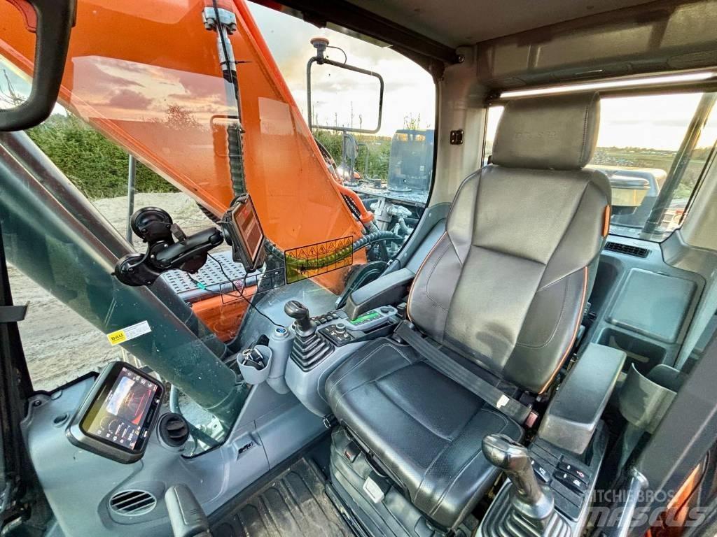 Doosan DX 255 Koparki gąsienicowe