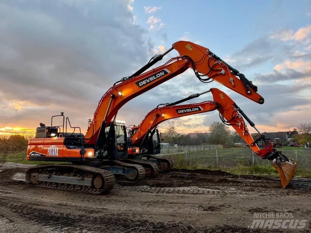 Doosan DX 255 Koparki gąsienicowe