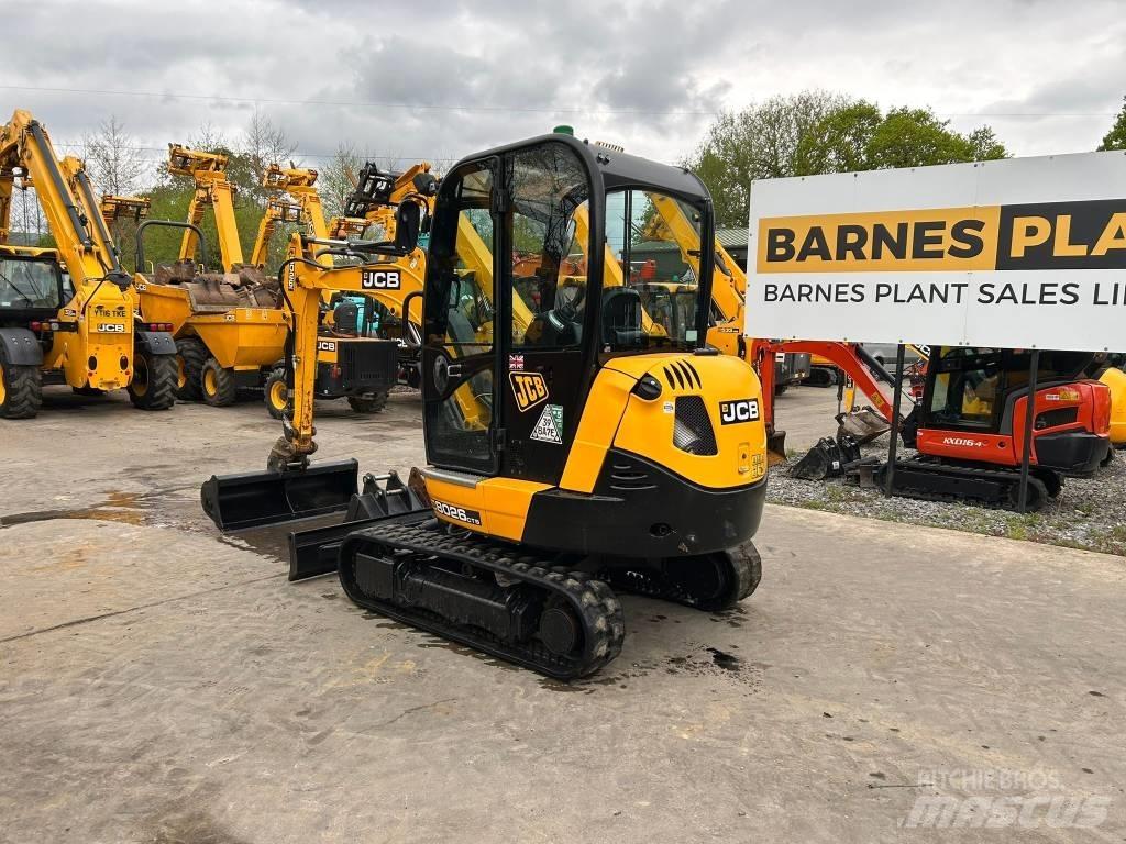 JCB 8026 CTS Minikoparki