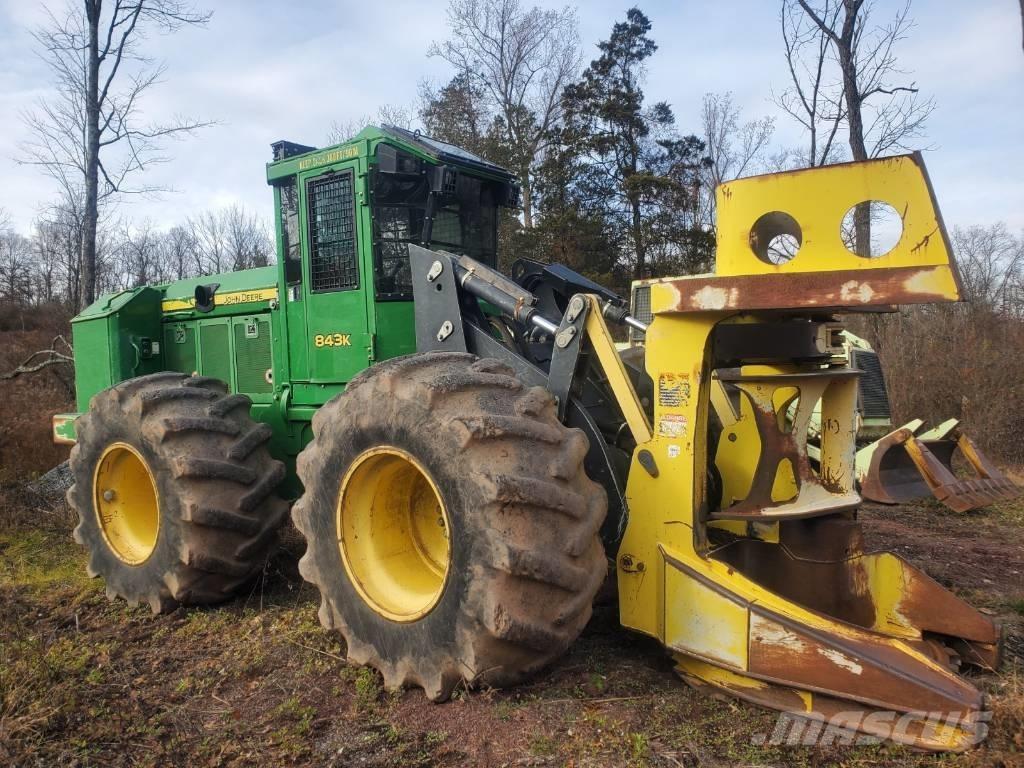John Deere 843 K Harwestery gąsienicowe