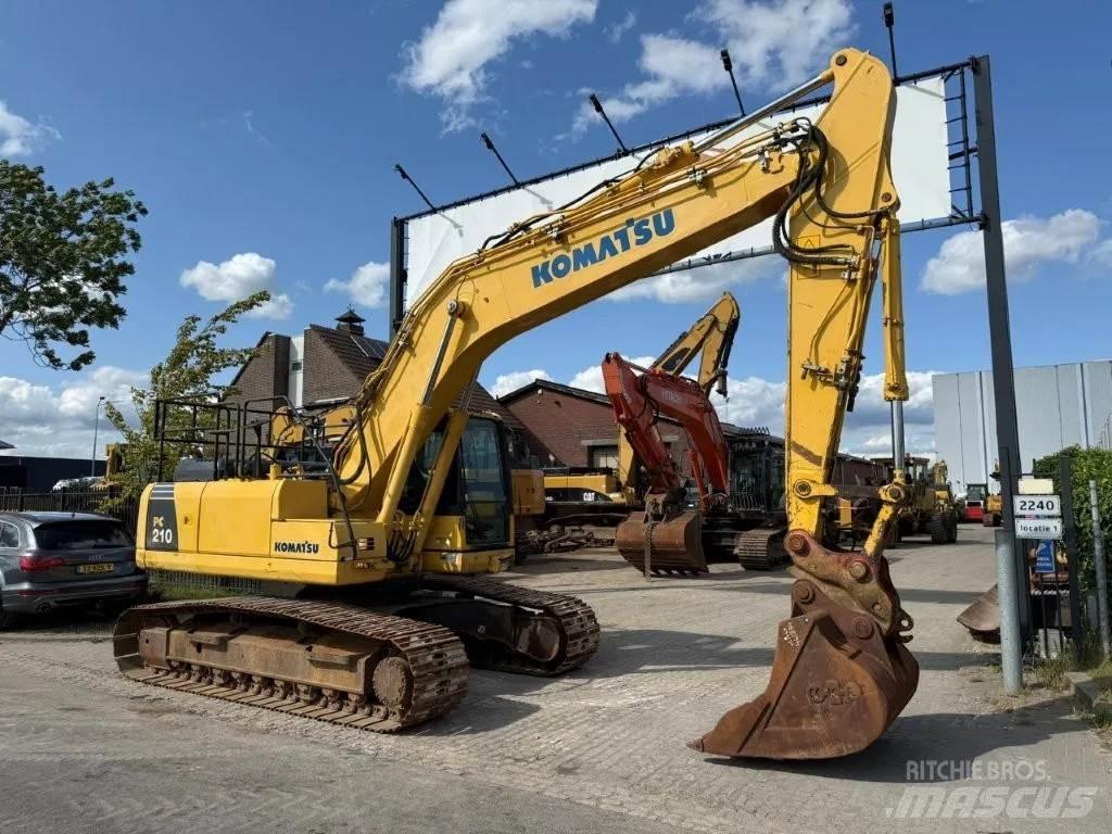 Komatsu PC210LC-8 Koparki gąsienicowe