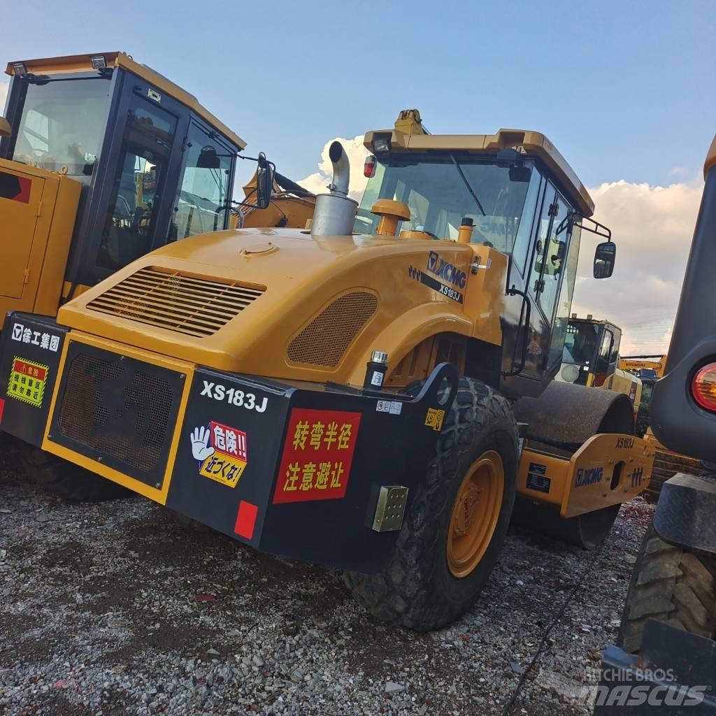 XCMG XS 183 J Walce jednobębnowe