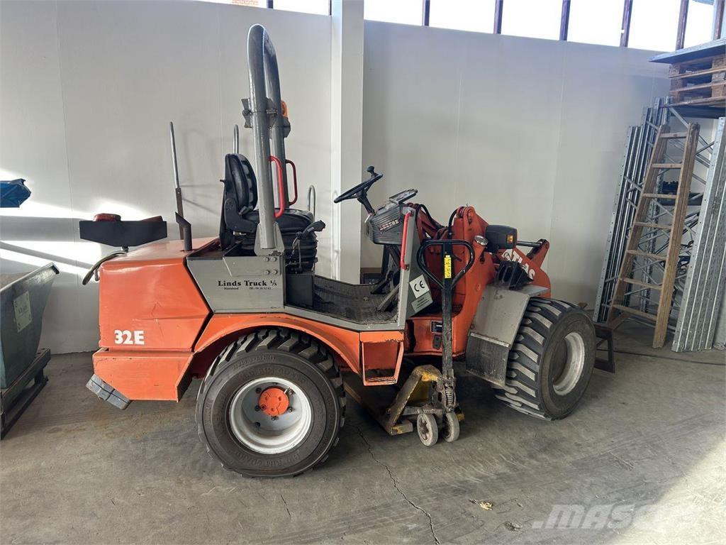 Atlas AR32E Ładowarki wielofunkcyjne