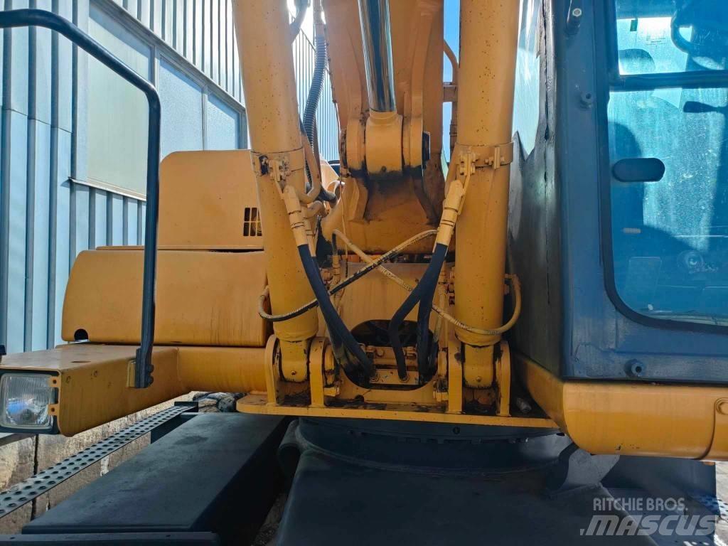 Komatsu PW 130ES-6K Koparki kołowe